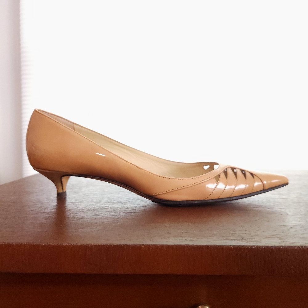 Jimmy Choo Elegant Kitten Tan Cutout Pumps Heel